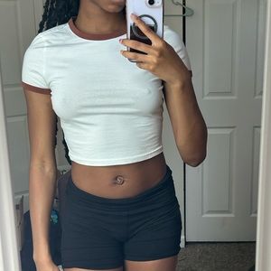 Women's fitted crop top